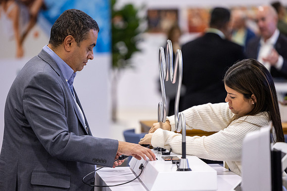 2024_1120_WITSEndProd_IHGAmericasInvestorsAndLeadership_HIGHLIGHTS_0195